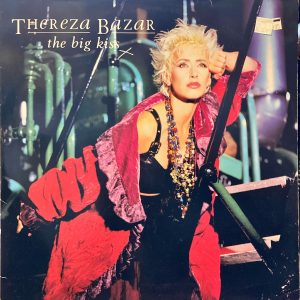 Thereza Bazar - The Big Kiss