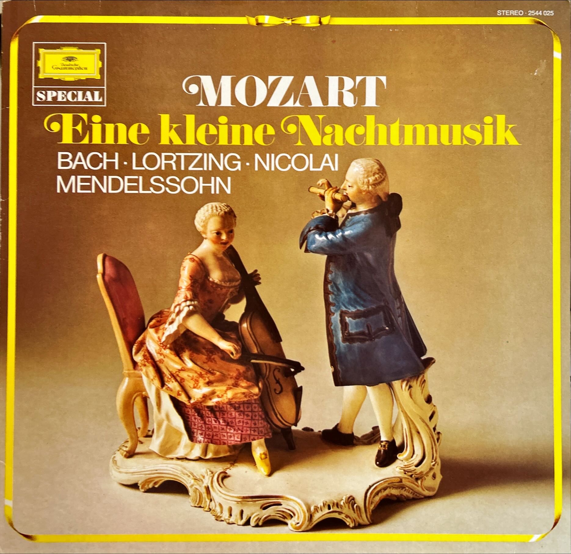 Various - Mozart, Eine Kleine Nachtmusik