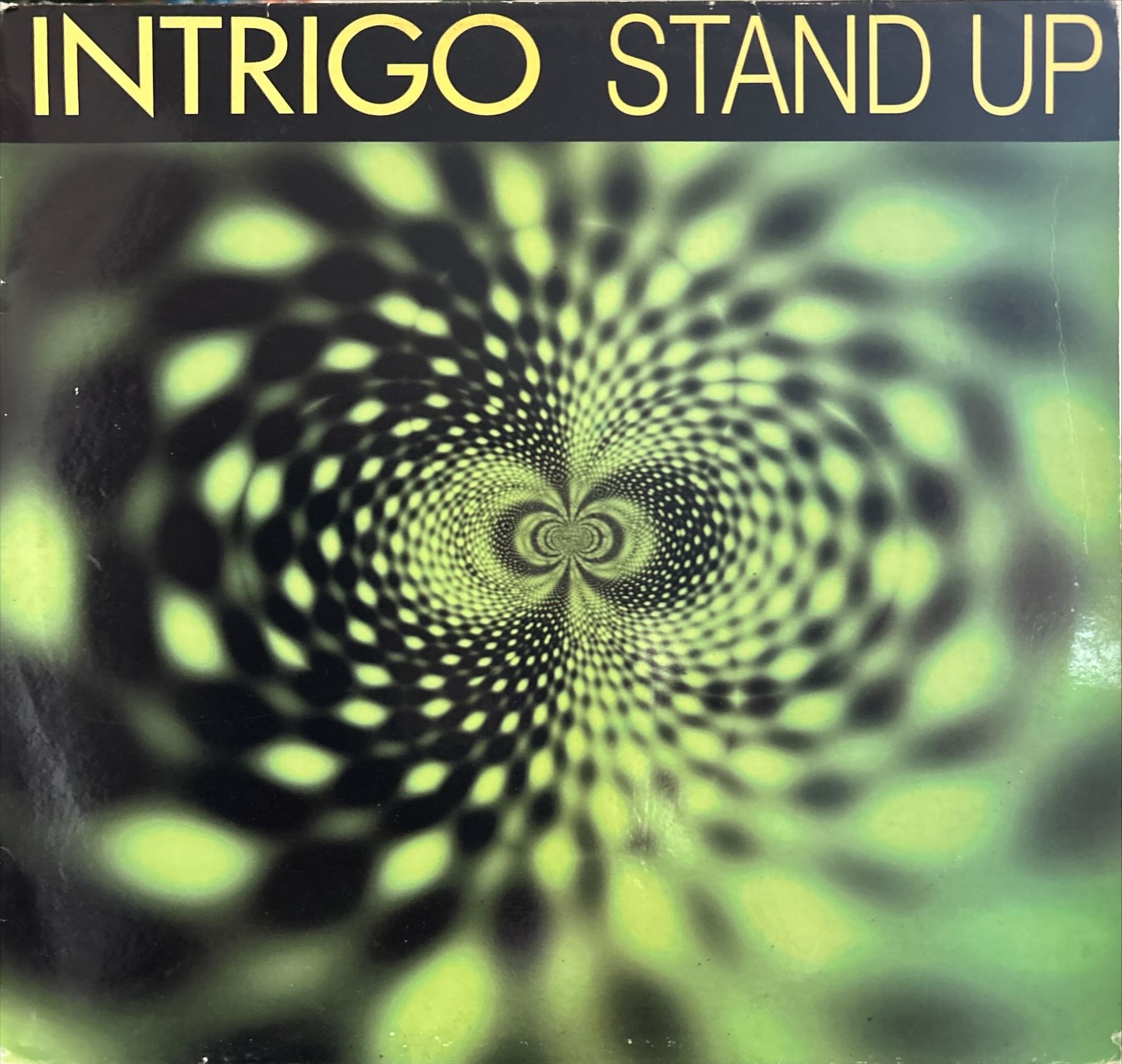 Intrigo - Stand Up